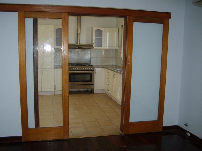 24 Wellington Street, Queens Park WA 6107