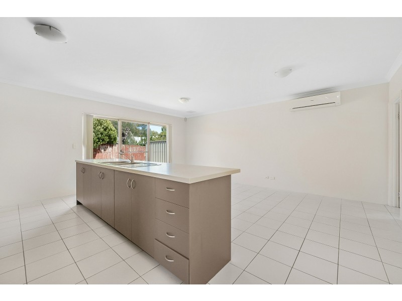 6D Messenger Street, Kelmscott WA 6111