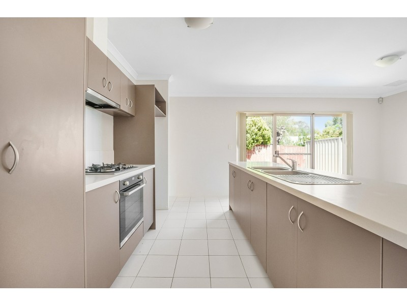 6D Messenger Street, Kelmscott WA 6111