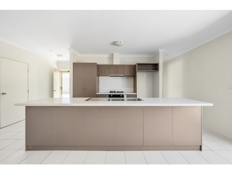 6D Messenger Street, Kelmscott WA 6111