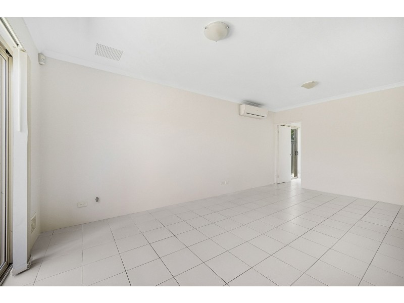 6D Messenger Street, Kelmscott WA 6111