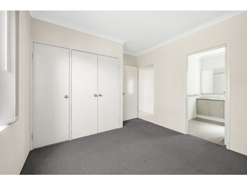 6D Messenger Street, Kelmscott WA 6111