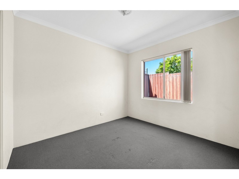 6D Messenger Street, Kelmscott WA 6111