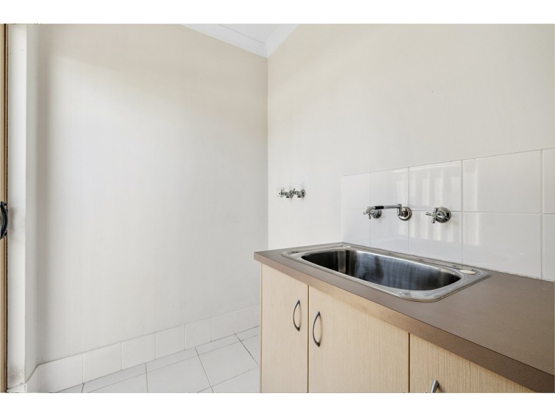 6D Messenger Street, Kelmscott WA 6111