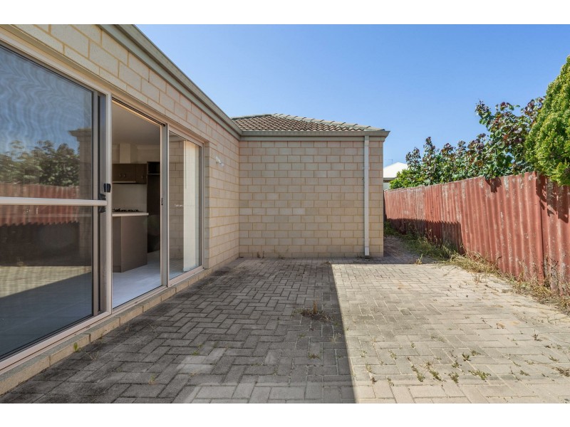 6D Messenger Street, Kelmscott WA 6111