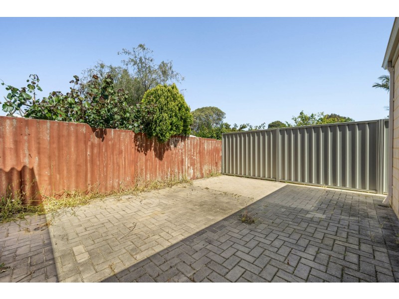 6D Messenger Street, Kelmscott WA 6111