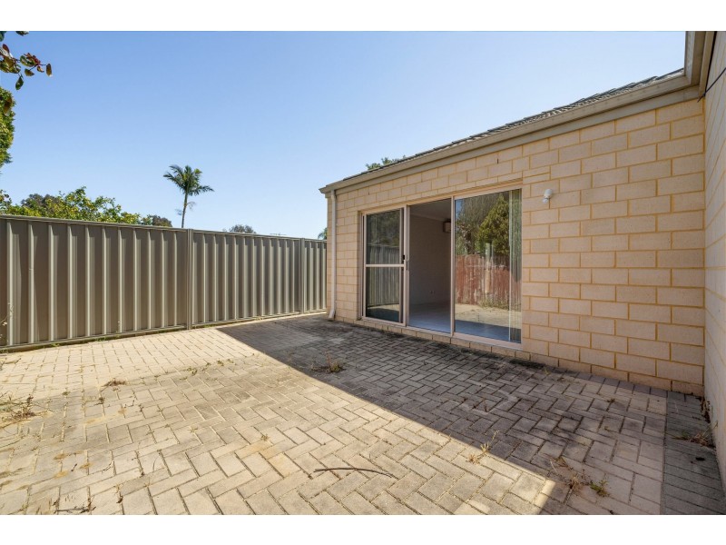 6D Messenger Street, Kelmscott WA 6111