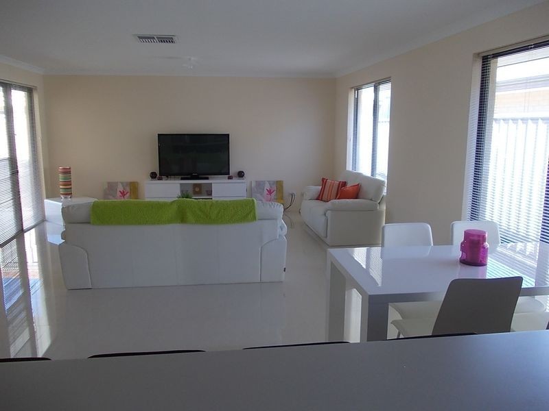 17 Biddiarra Bend, Southern River WA 6110