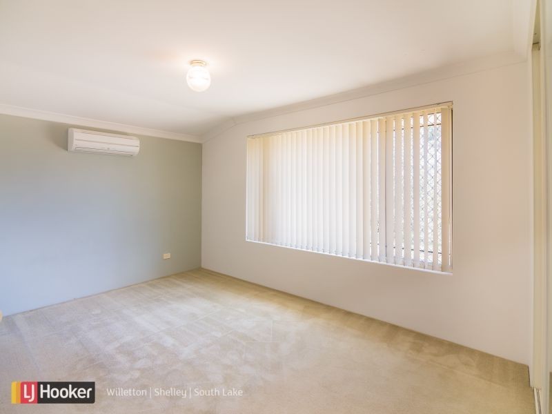 8 Barrul Place, Thornlie WA 6108