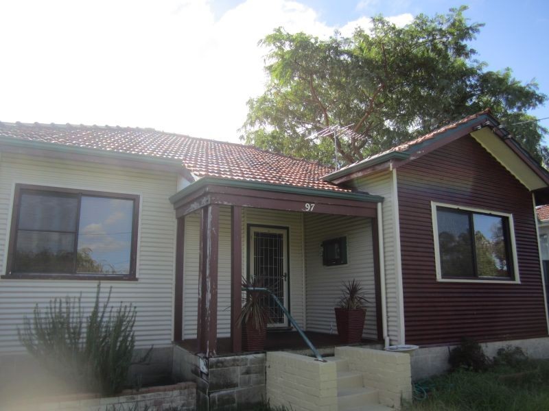 97 Cleopatra Street, Palmyra WA 6157