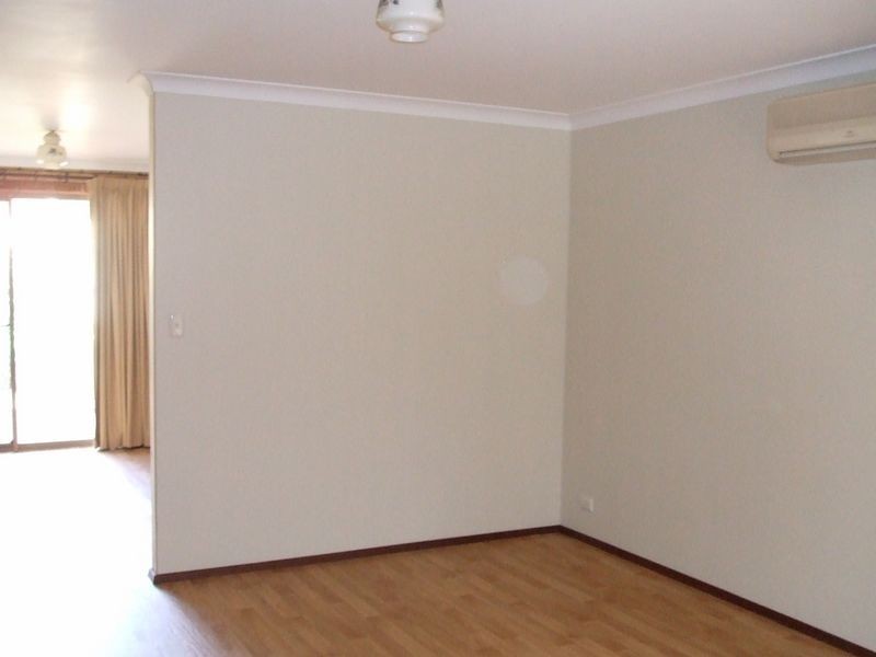 1/2 Axford Street, Como WA 6152