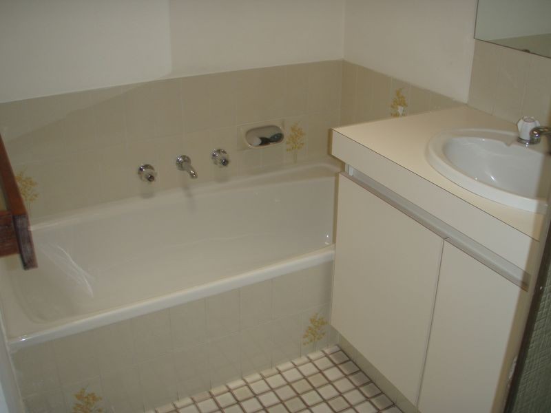 1/2 Axford Street, Como WA 6152