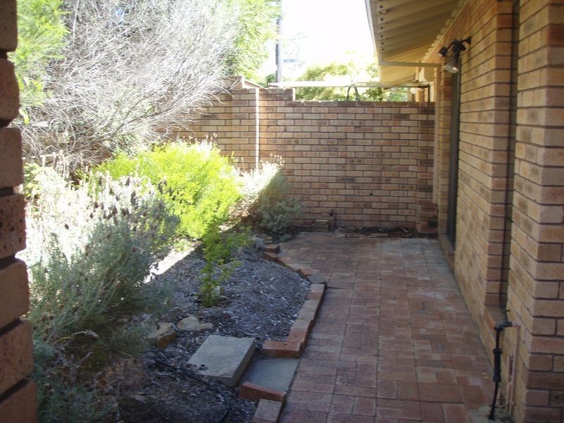 1/2 Axford Street, Como WA 6152