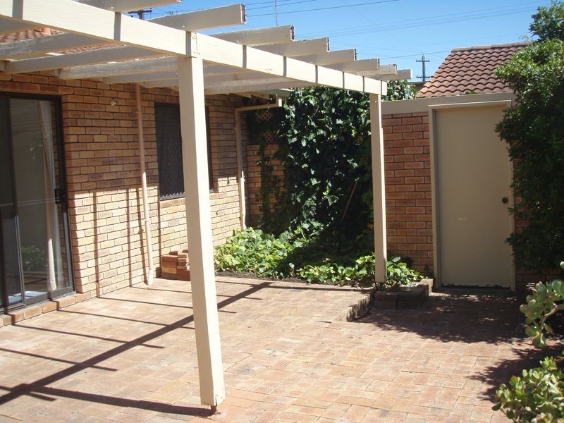 1/2 Axford Street, Como WA 6152