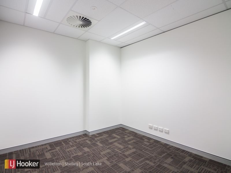 4/64 Barry Marshall Parade, Murdoch WA 6150