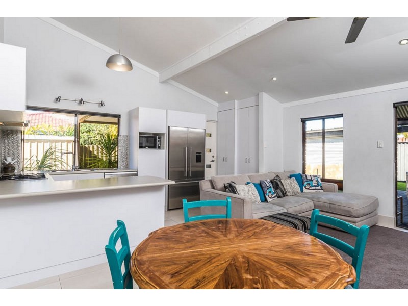 39 Torridon Avenue, Parkwood WA 6147