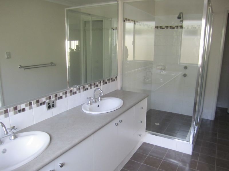 10 Quenda Drive, Canning Vale WA 6155