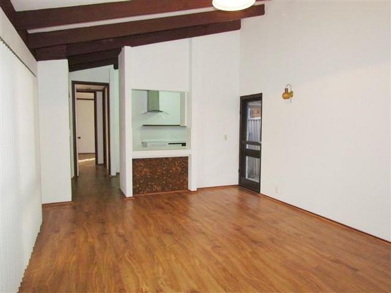 1/8 Cale Street, Como WA 6152