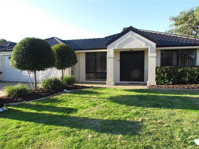 1 Woodhouse Circuit, Canning Vale WA 6155