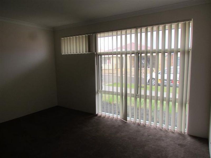 6 Northwood Loop, Thornlie WA 6108