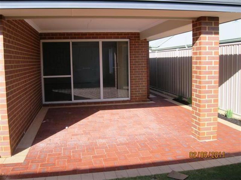 6 Northwood Loop, Thornlie WA 6108