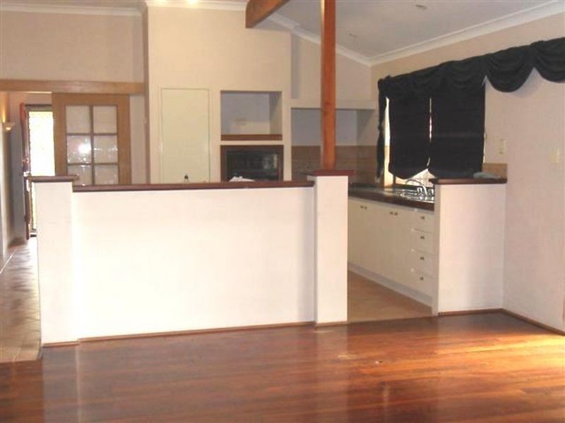 21 Greenshank Close, East Cannington WA 6107