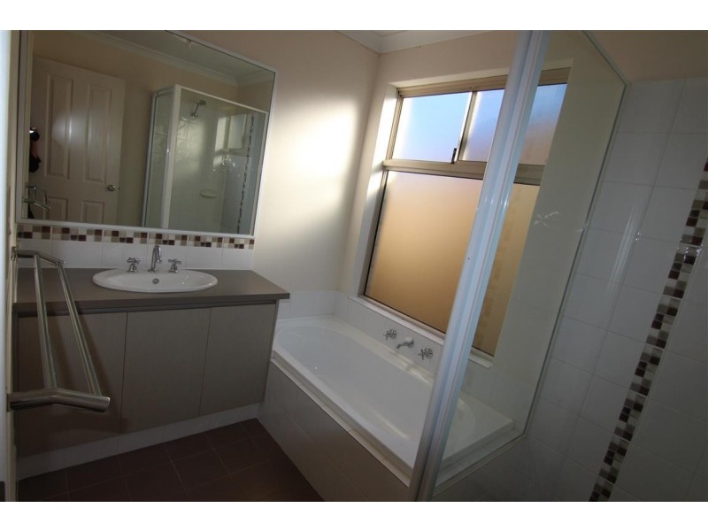 Unit 6/13 Devonshire Terrace, Armadale WA 6112