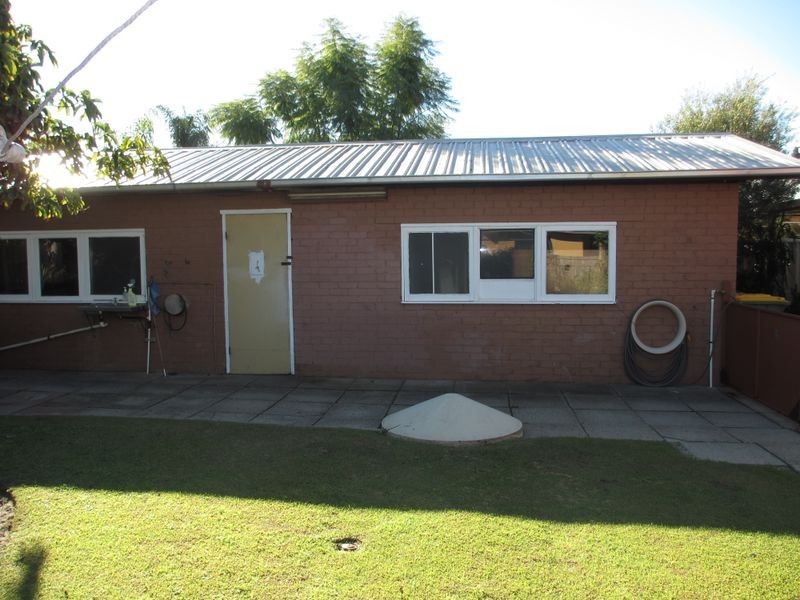 4 Chiswick Street, Riverton WA 6148