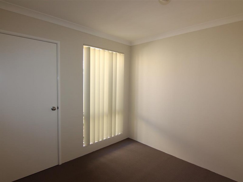 6/2 Hobby Retreat, Queens Park WA 6107