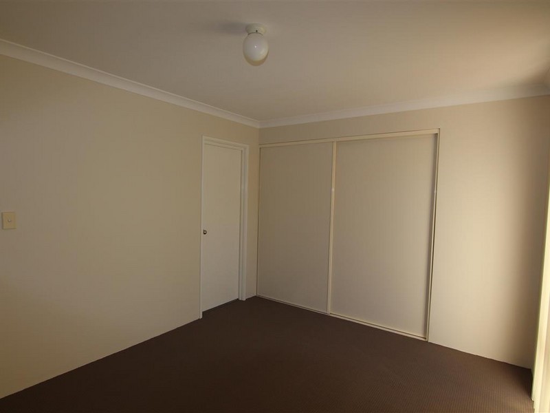 6/2 Hobby Retreat, Queens Park WA 6107