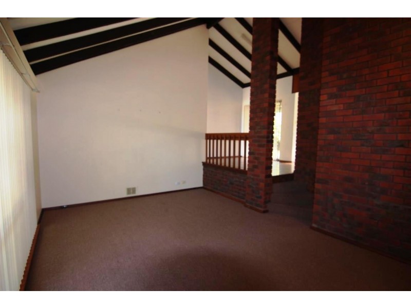25 Stanbury Way, Booragoon WA 6154