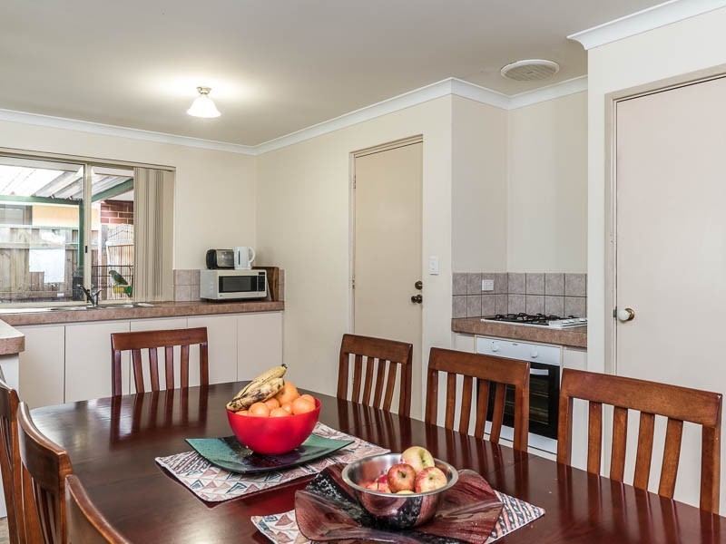 2 Steppe Court, Canning Vale WA 6155