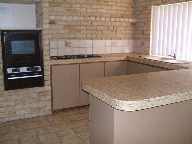 31b Winchester, Leeming WA 6149