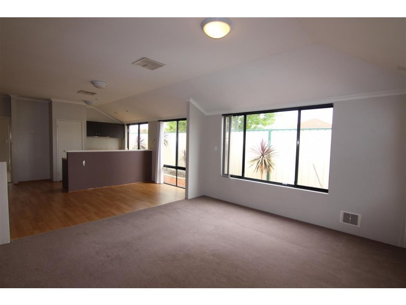 20 Richmond Entrance, Success WA 6164