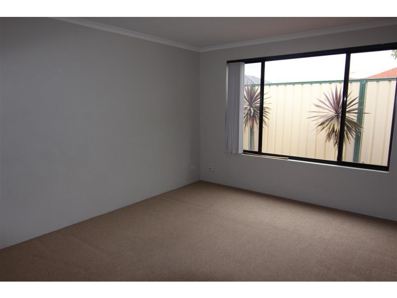 20 Richmond Entrance, Success WA 6164