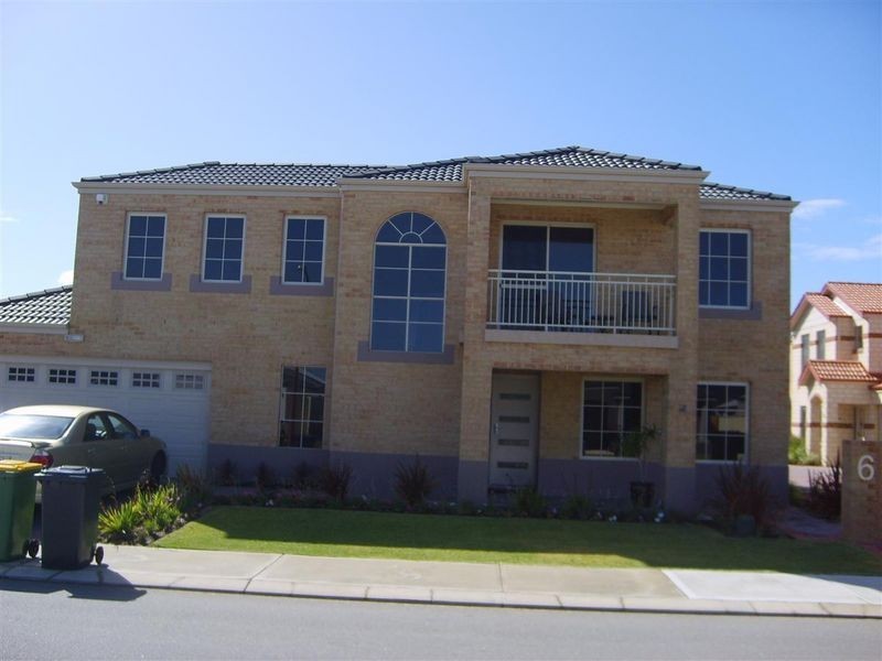 1/6 Batsford Way, Canning Vale WA 6155