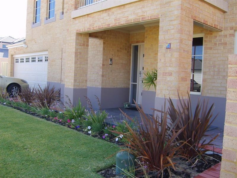 1/6 Batsford Way, Canning Vale WA 6155