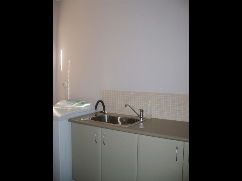 1/6 Batsford Way, Canning Vale WA 6155