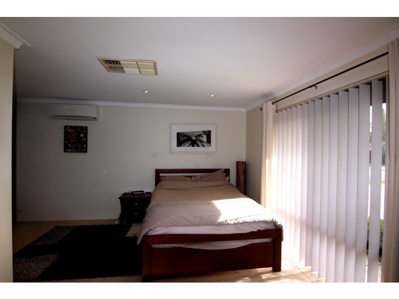 2 McFarlane Close, Willetton WA 6155