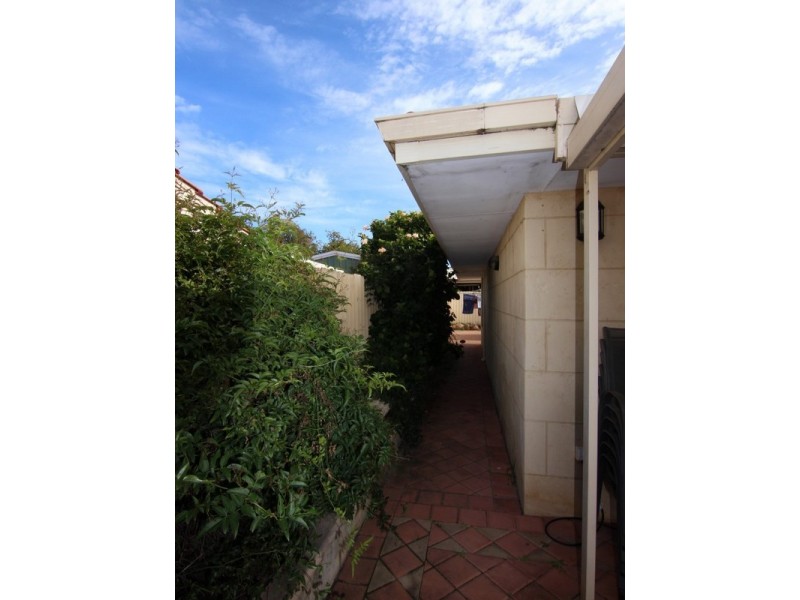 2 McFarlane Close, Willetton WA 6155