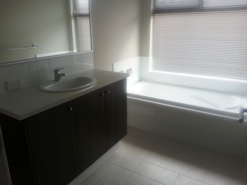 12 Willis Street, Hammond Park WA 6164