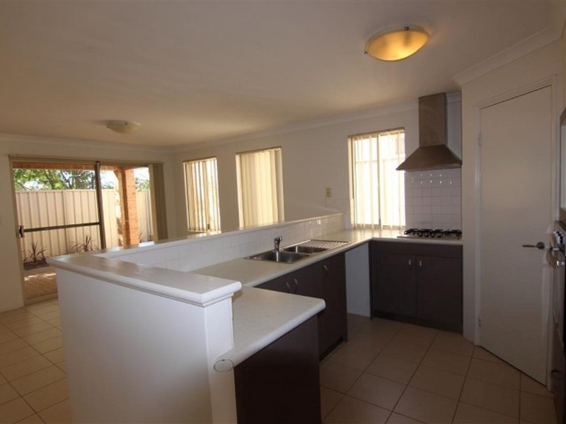 Unit 12/17-21 Third Avenue, Kelmscott WA 6111