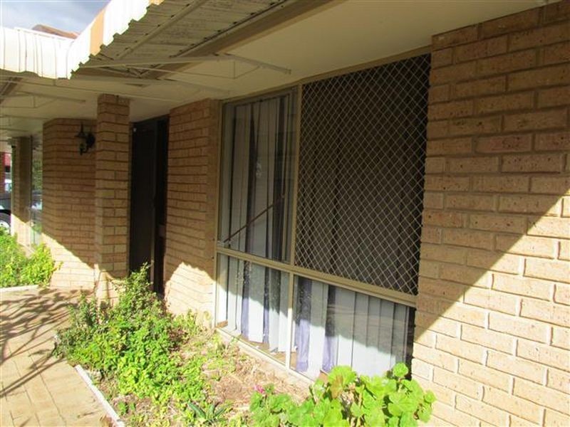 17 Bambil Place, Parkwood WA 6147