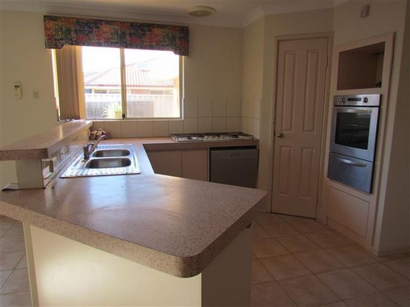 2 Tippett Court, Willetton WA 6155