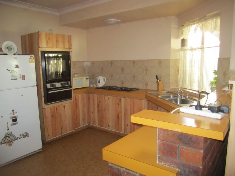 1 Beatrice Avenue, Shelley WA 6148
