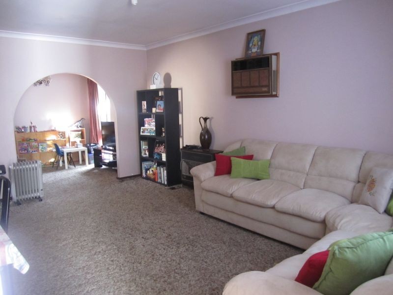 1 Beatrice Avenue, Shelley WA 6148