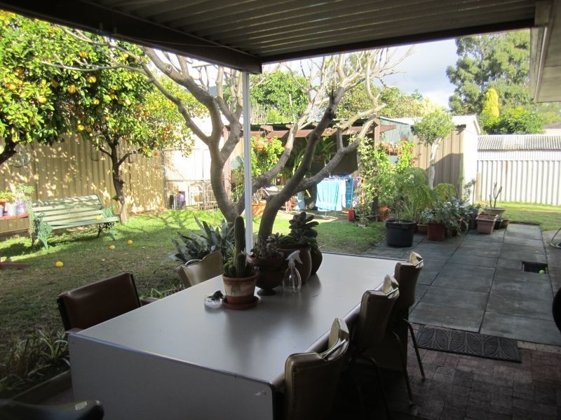 1 Beatrice Avenue, Shelley WA 6148