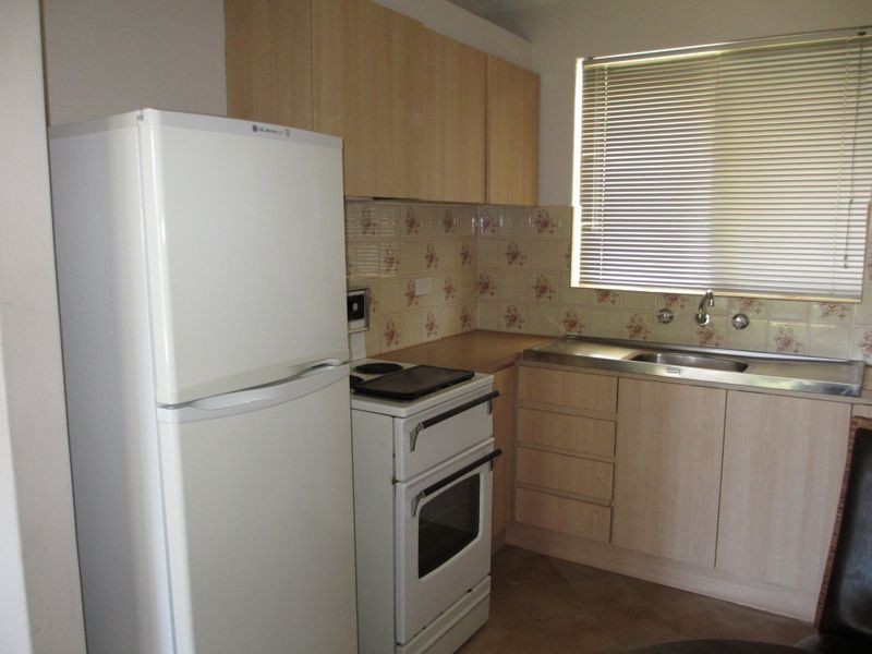 2/135 Hubert Street, East Victoria Park WA 6101