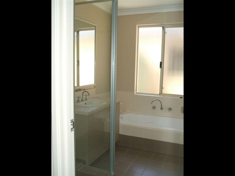 3/456 Kalamunda Rd, High Wycombe WA 6057