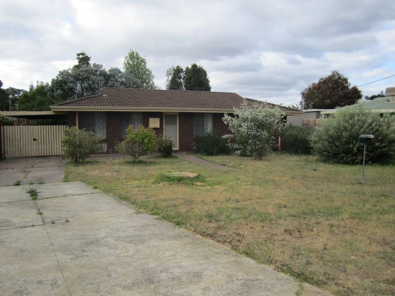 5 Forest Court, Armadale WA 6112